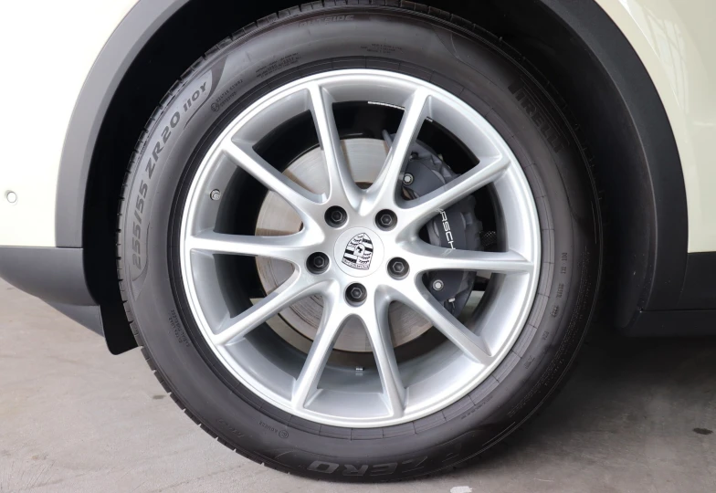 Porsche Cayenne Beige