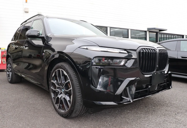 BMW X7 Black