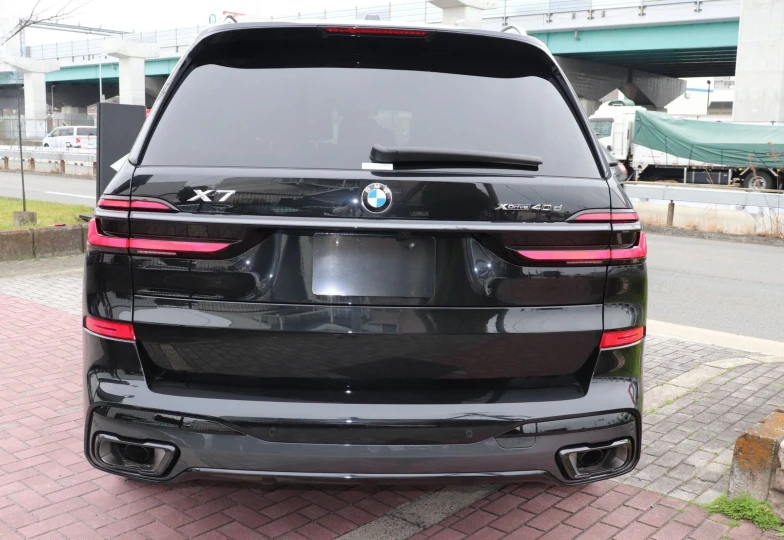 BMW X7 Black