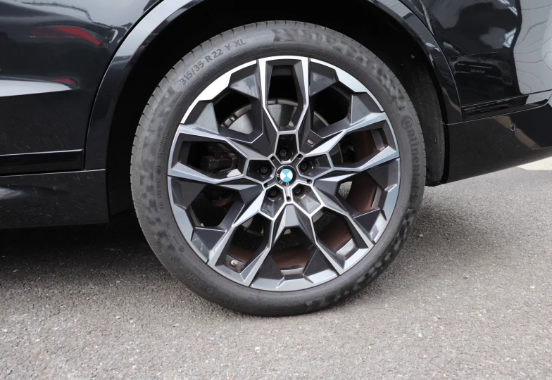 BMW X7 Black
