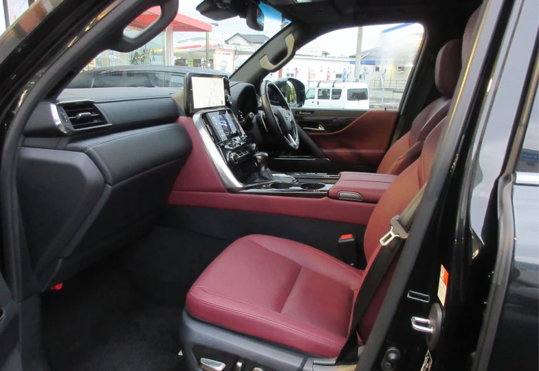 Lexus LX Черный