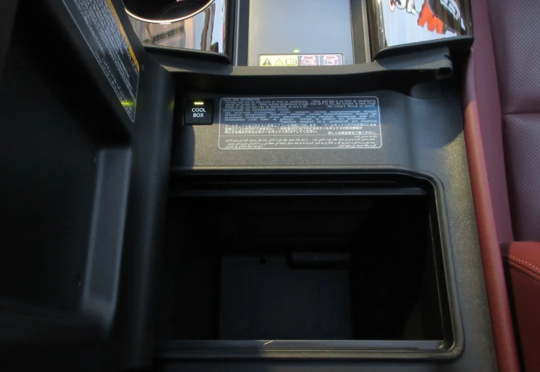 Lexus LX Черный