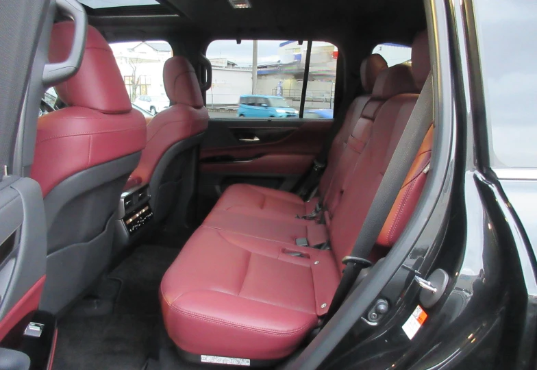 Lexus LX Черный