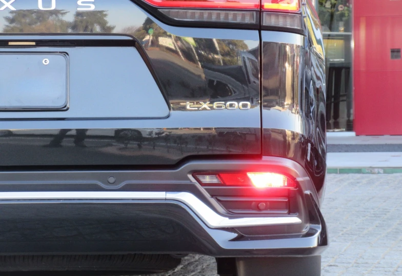 Lexus LX Черный