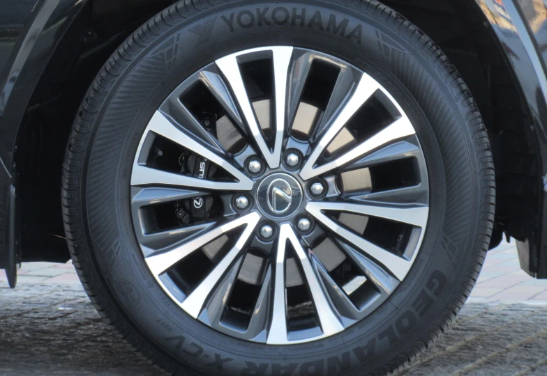 Lexus LX Черный