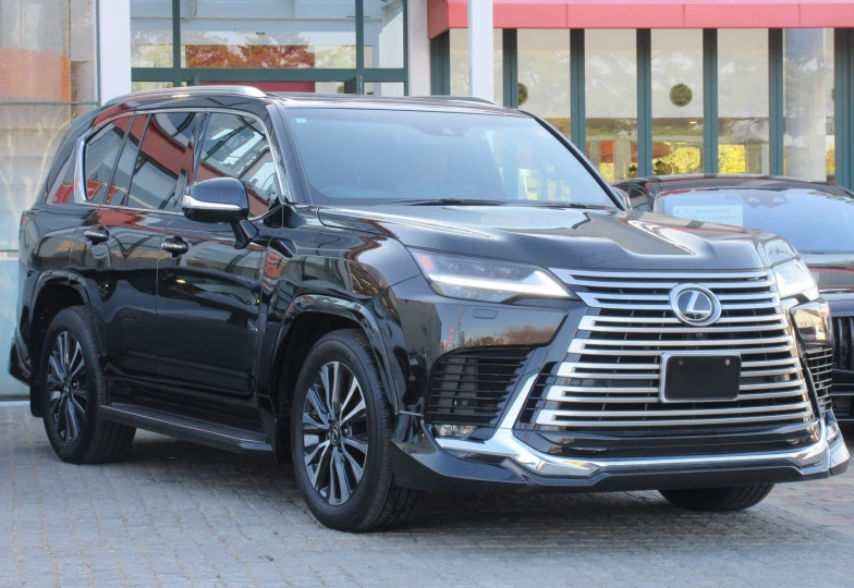 Lexus LX Черный