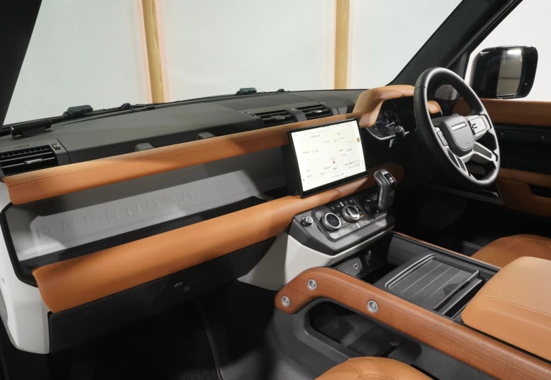 Land Rover Defender Black