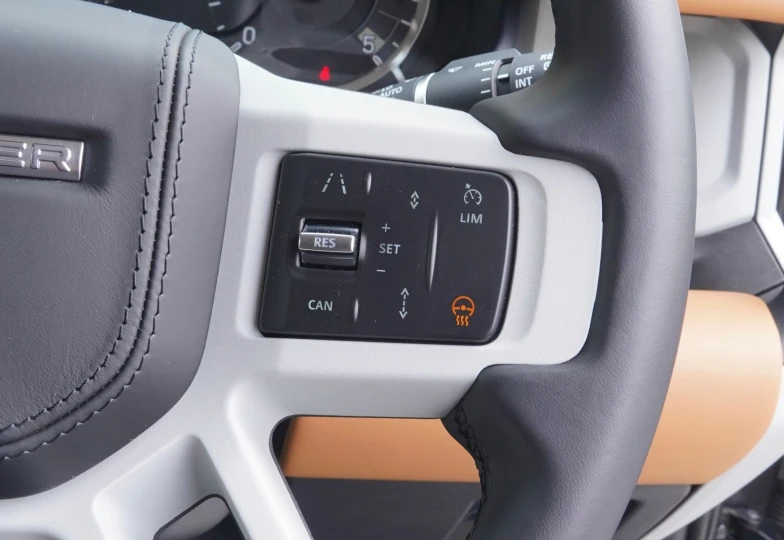 Land Rover Defender Black