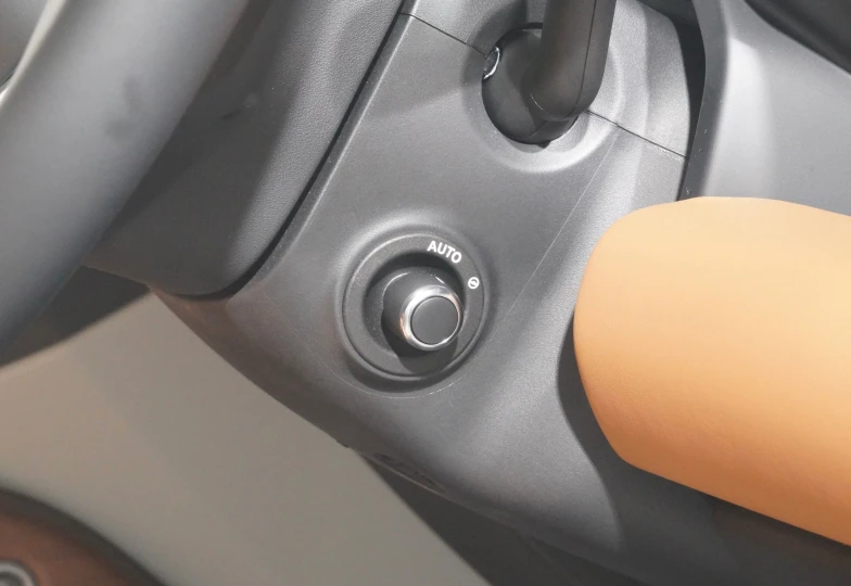 Land Rover Defender Black