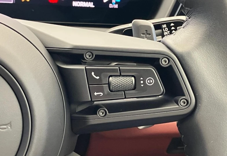 Porsche Cayenne Black