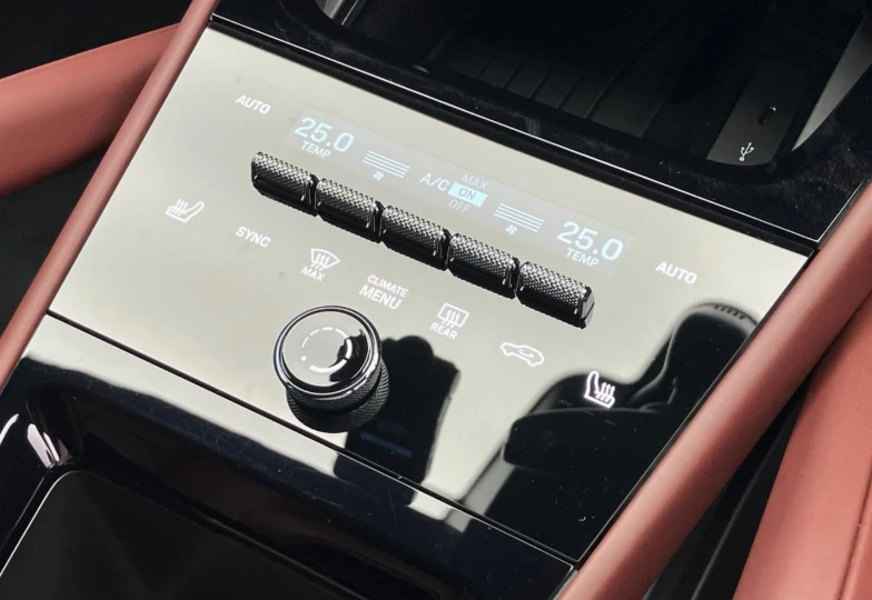 Porsche Cayenne Black