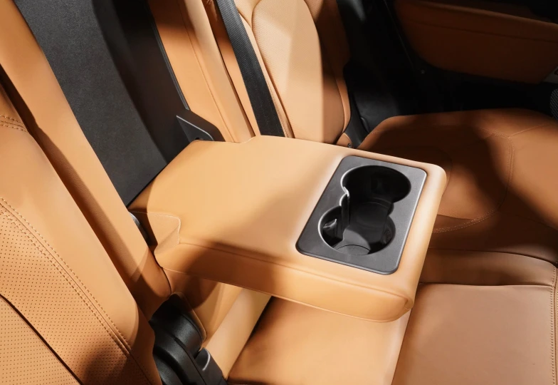 Land Rover Defender Black