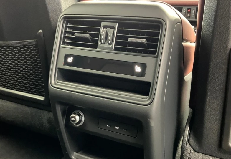 Porsche Cayenne Black