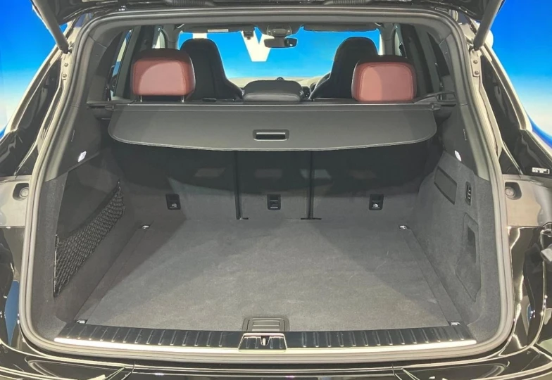 Porsche Cayenne Black