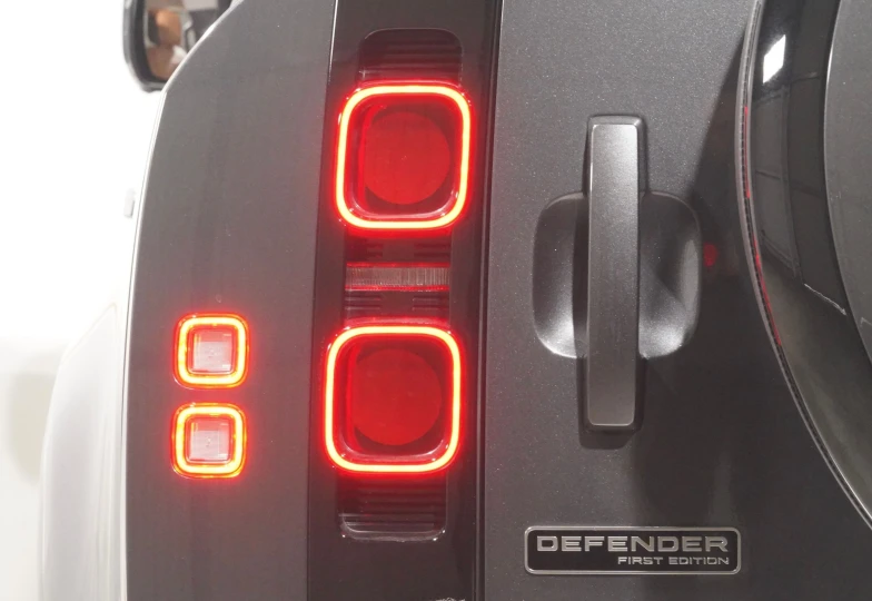 Land Rover Defender Black