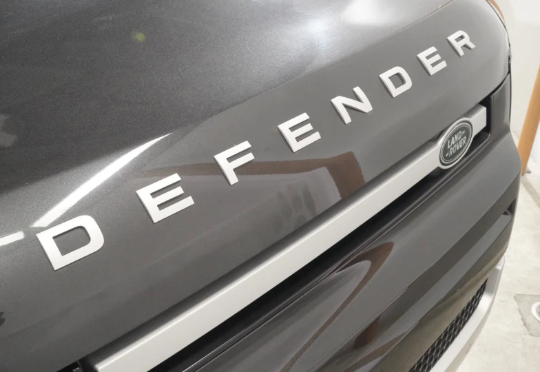 Land Rover Defender Black