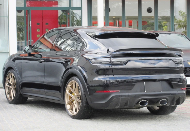 Porsche Cayenne Черный