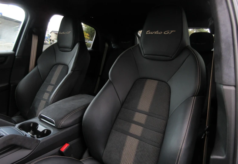 Porsche Cayenne Черный