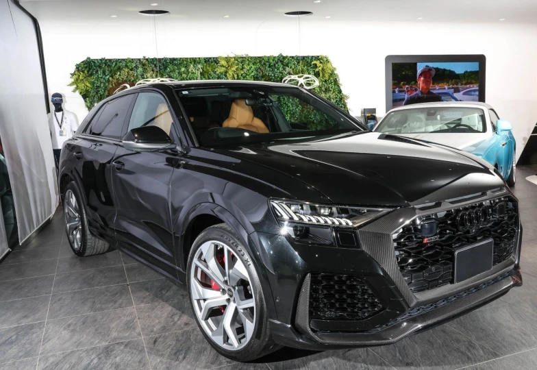 Audi RS Q8 Black