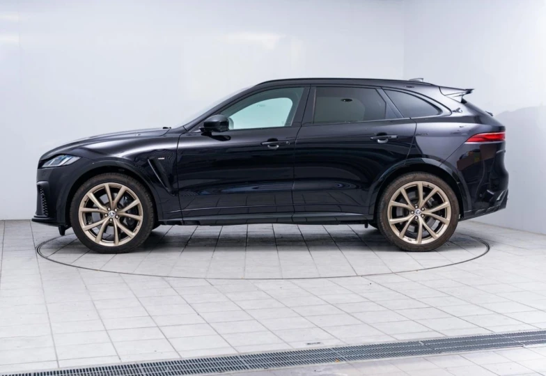 Jaguar F-Pace Black
