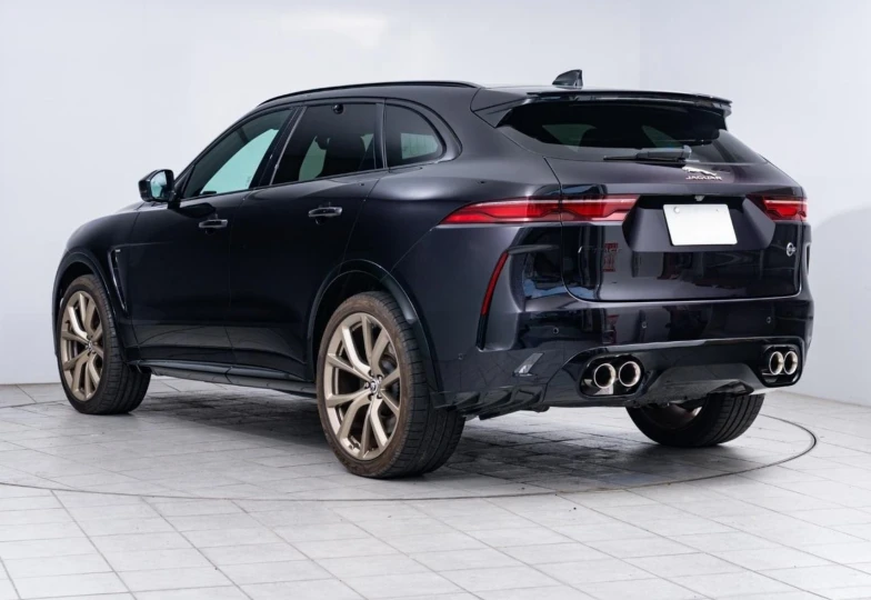 Jaguar F-Pace Black