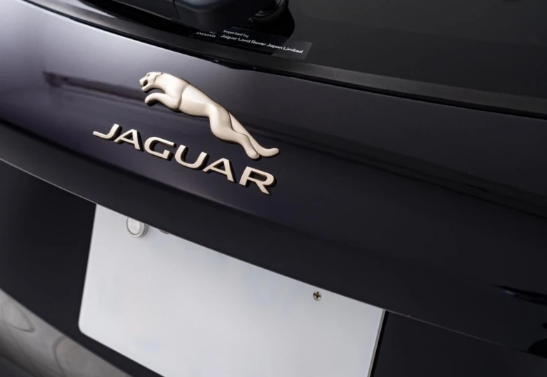 Jaguar F-Pace Black