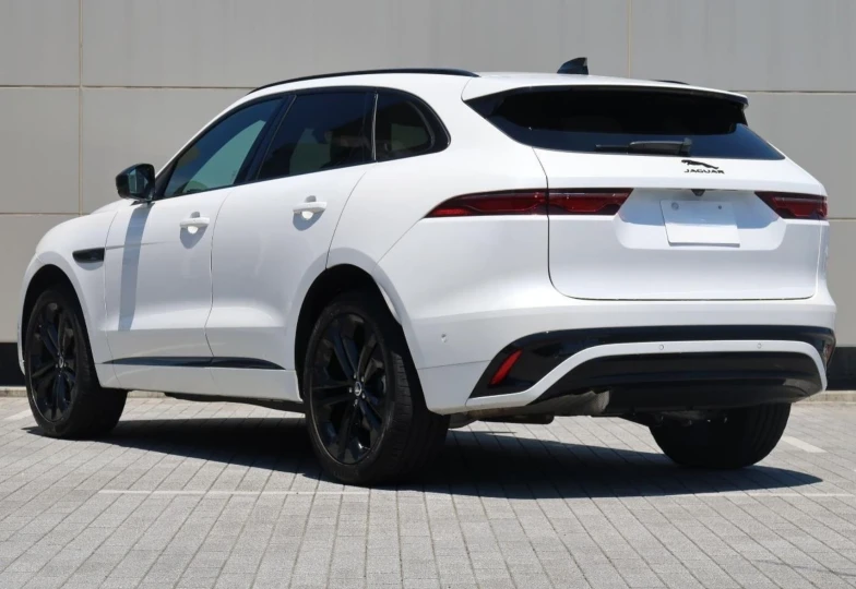 Jaguar F-Pace Белый