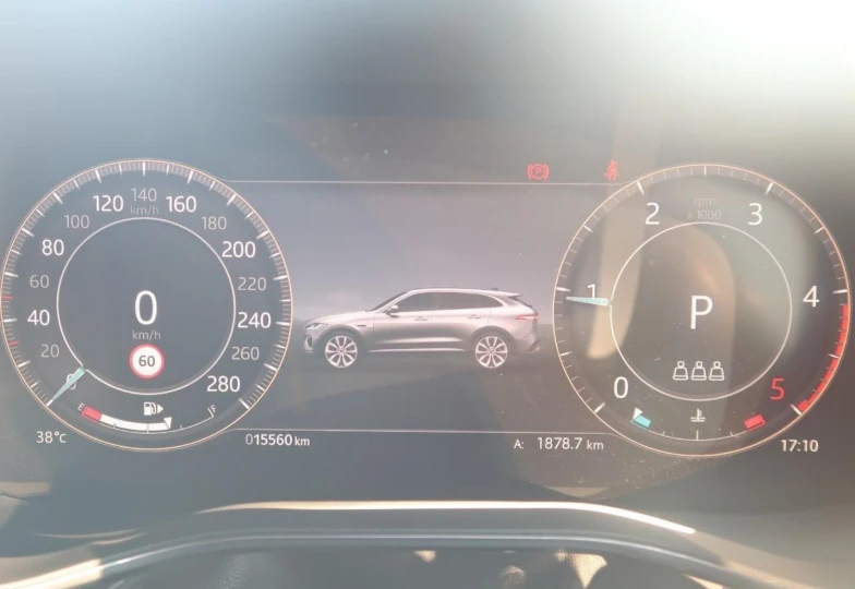 Jaguar F-Pace Белый