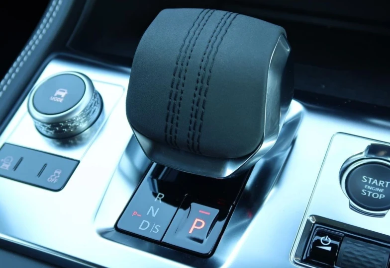 Jaguar F-Pace Белый