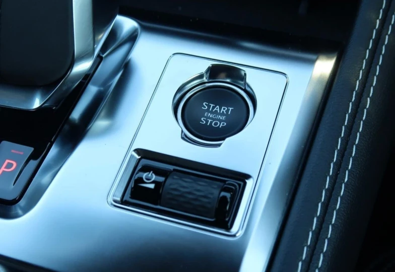 Jaguar F-Pace Белый