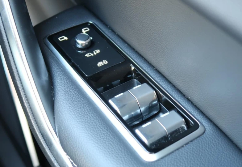 Jaguar F-Pace Белый