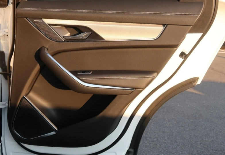 Jaguar F-Pace Белый