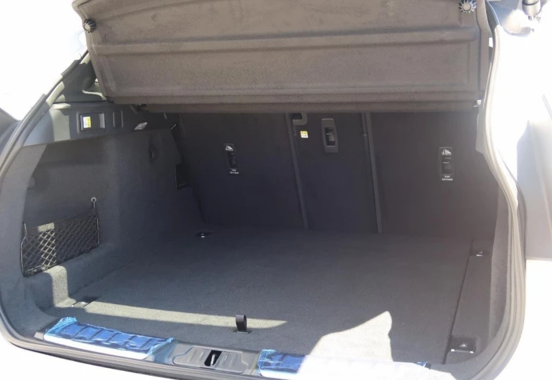 Jaguar F-Pace Белый