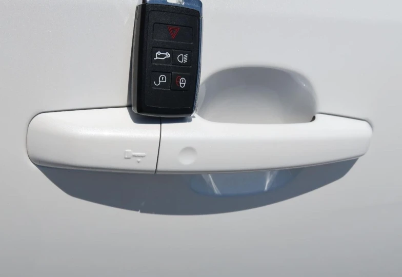 Jaguar F-Pace Белый