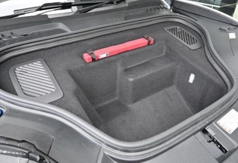 Porsche Macan Белый