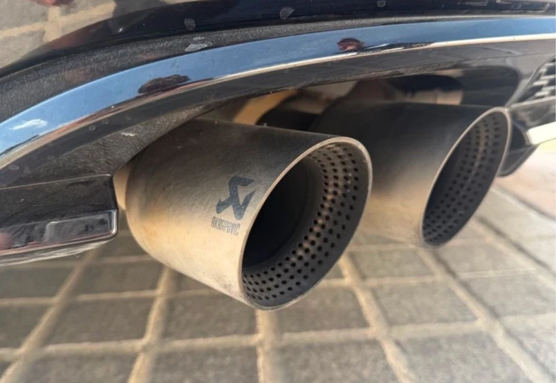 Volkswagen Golf Black