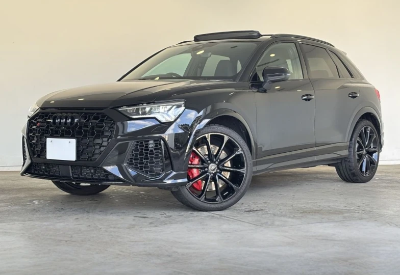 Audi RS Q3 Черный