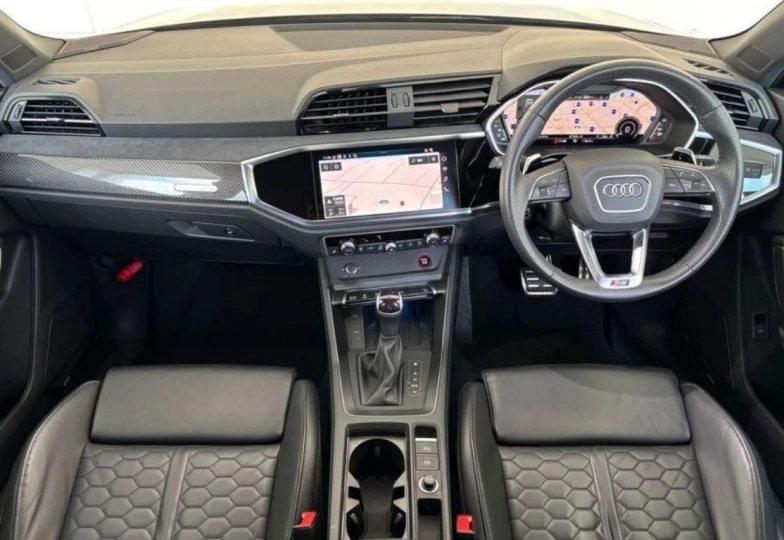 Audi RS Q3 Черный