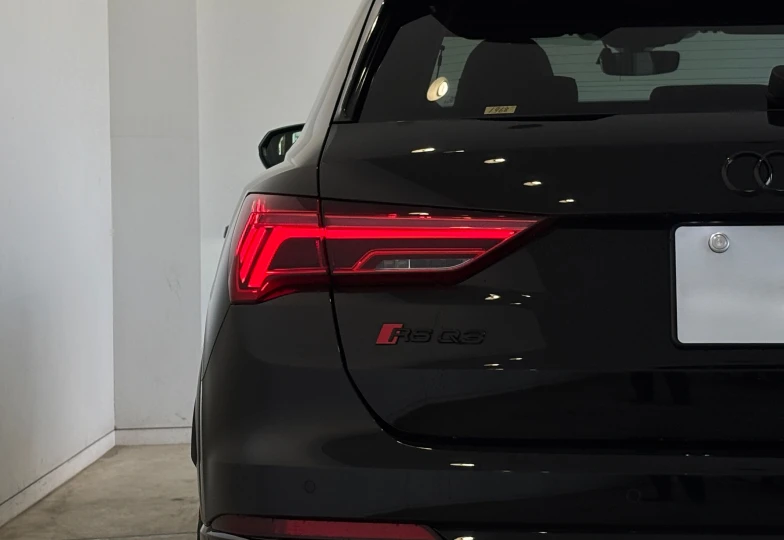 Audi RS Q3 Черный