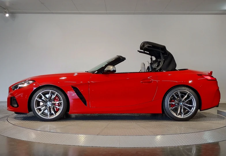 BMW Z4 Красный
