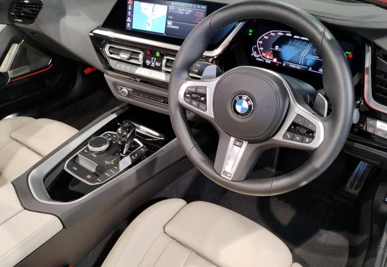 BMW Z4 Красный