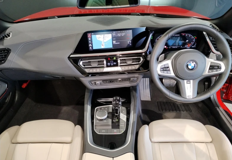 BMW Z4 Красный