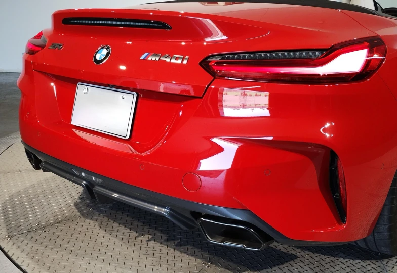 BMW Z4 Красный