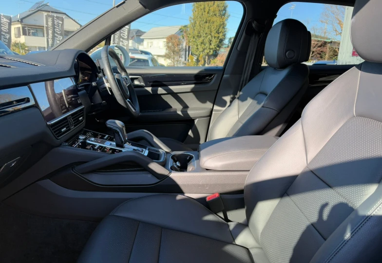 Porsche Cayenne Tiptronic S, 2022 - 28