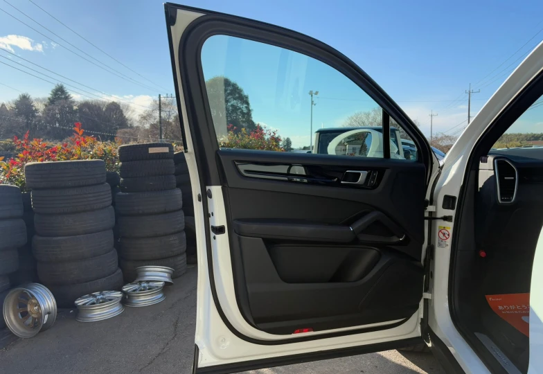 Porsche Cayenne Tiptronic S, 2022 - 35