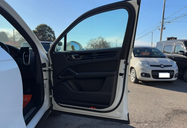 Porsche Cayenne Tiptronic S, 2022 - 36