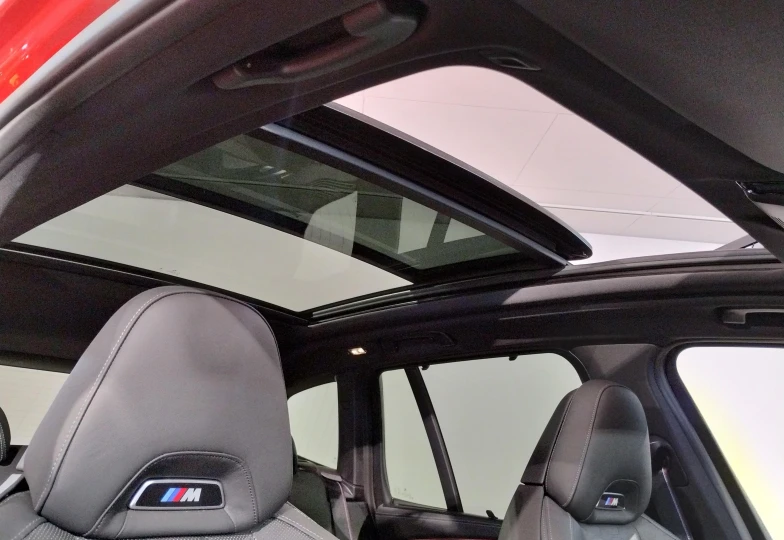 BMW X3 Красный