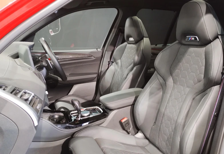 BMW X3 Красный