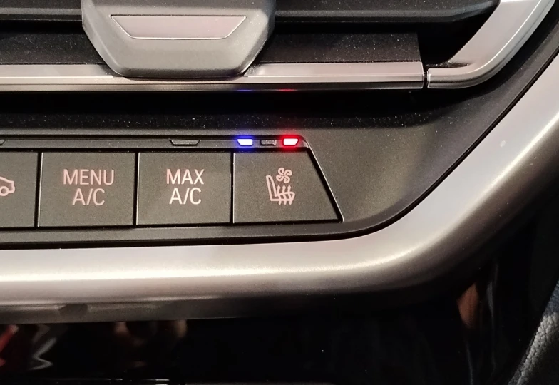 BMW X3 Красный