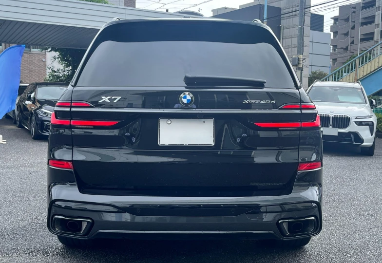 BMW X7 Черный